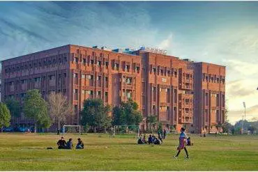 oldest universities Pakistan