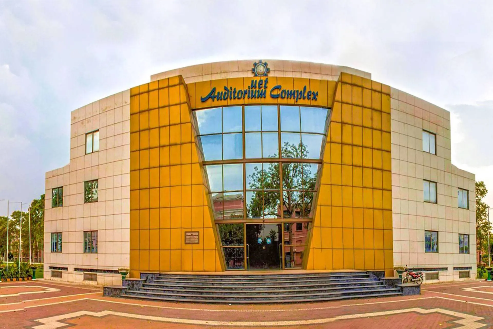 Interviews for VCs of UET