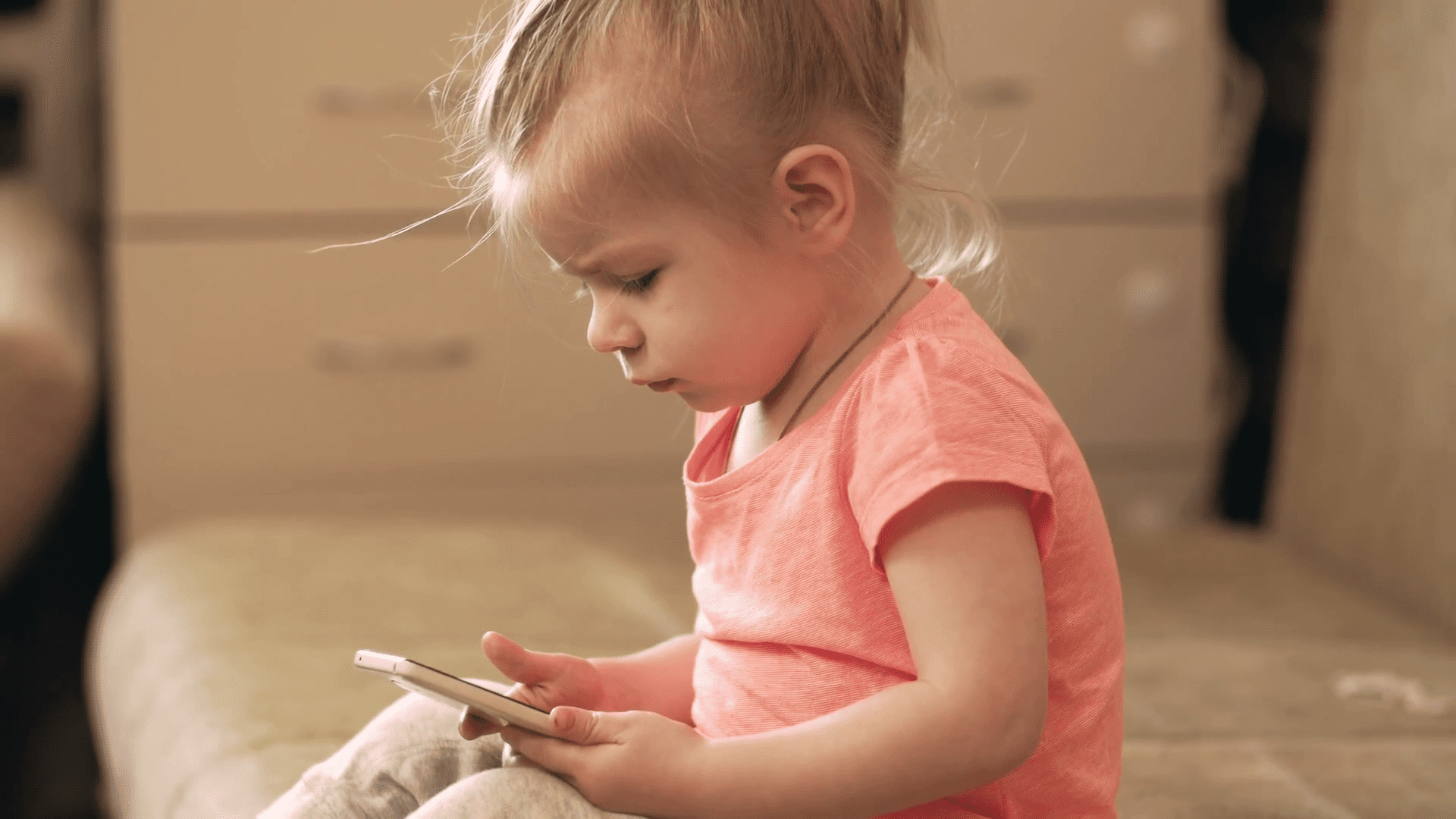 Shame Parents Who Give Phones To Toddlers