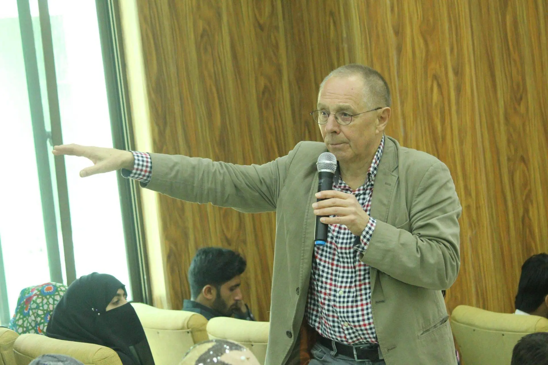 Lecture Series On Responsible Citizenry Begins At UO