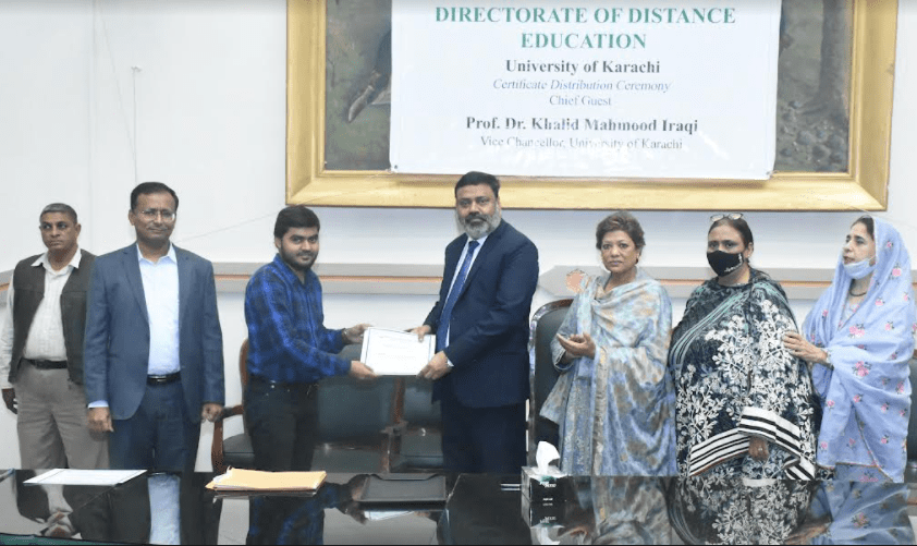 KU distributes certificates among first batch of distance education program