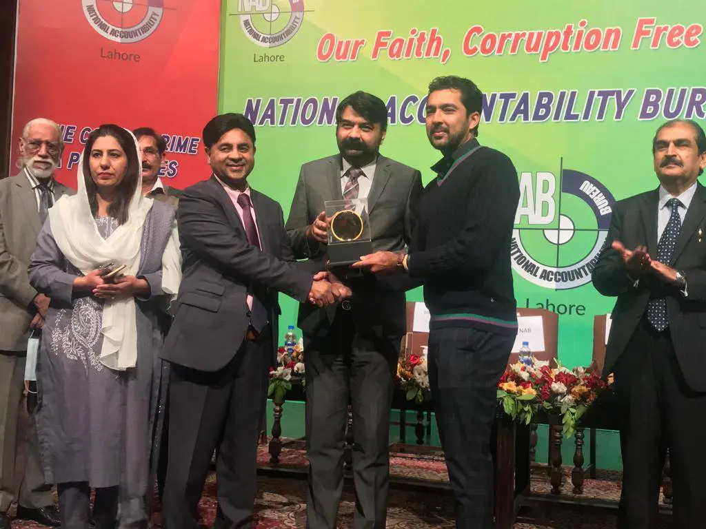 NAB awards students for participating anti corruption competitions