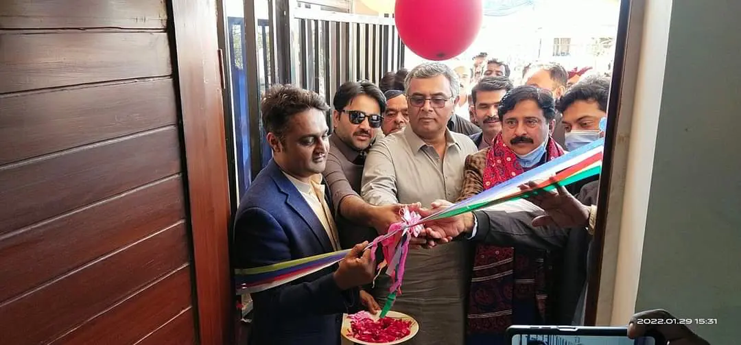 'Sindh Govt is also providing better health and education facilities' says Sadiq Memon