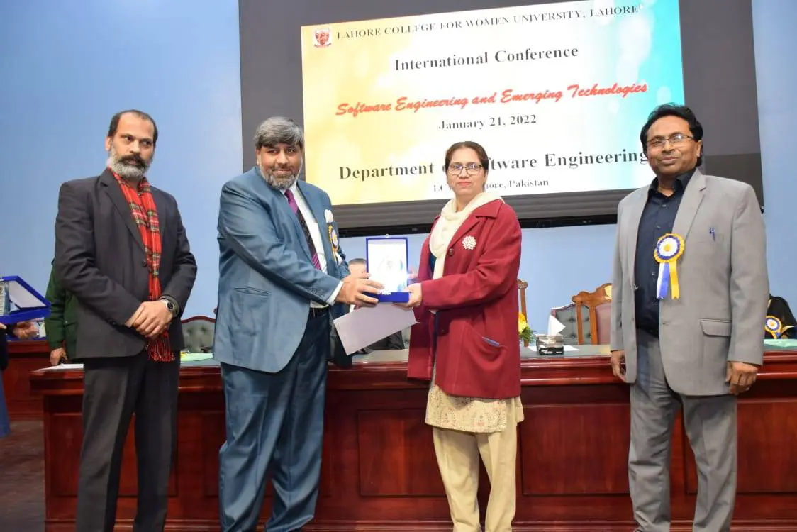 LCWU hosts conference on emerging technologies
