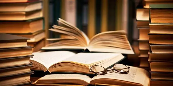 Reading is one of the best productive habits one could possess. Reading plays a vital role in our life. It has a huge positive impact in our lives as we get to learn more things, think effectively and it helps to enhance our knowledge. It broadens our minds with facts and informational pieces. Here is a list of some inspirational quotes about how reading is beneficial in every aspect of life and will keep you motivated to read.