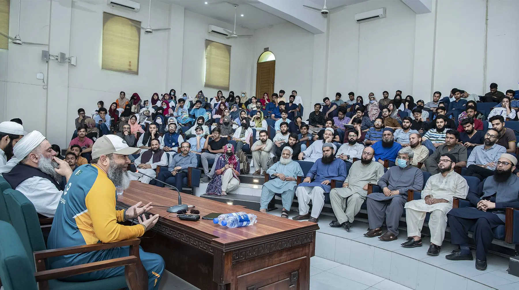 Cricketer Mushtaq Ahmad UVAS