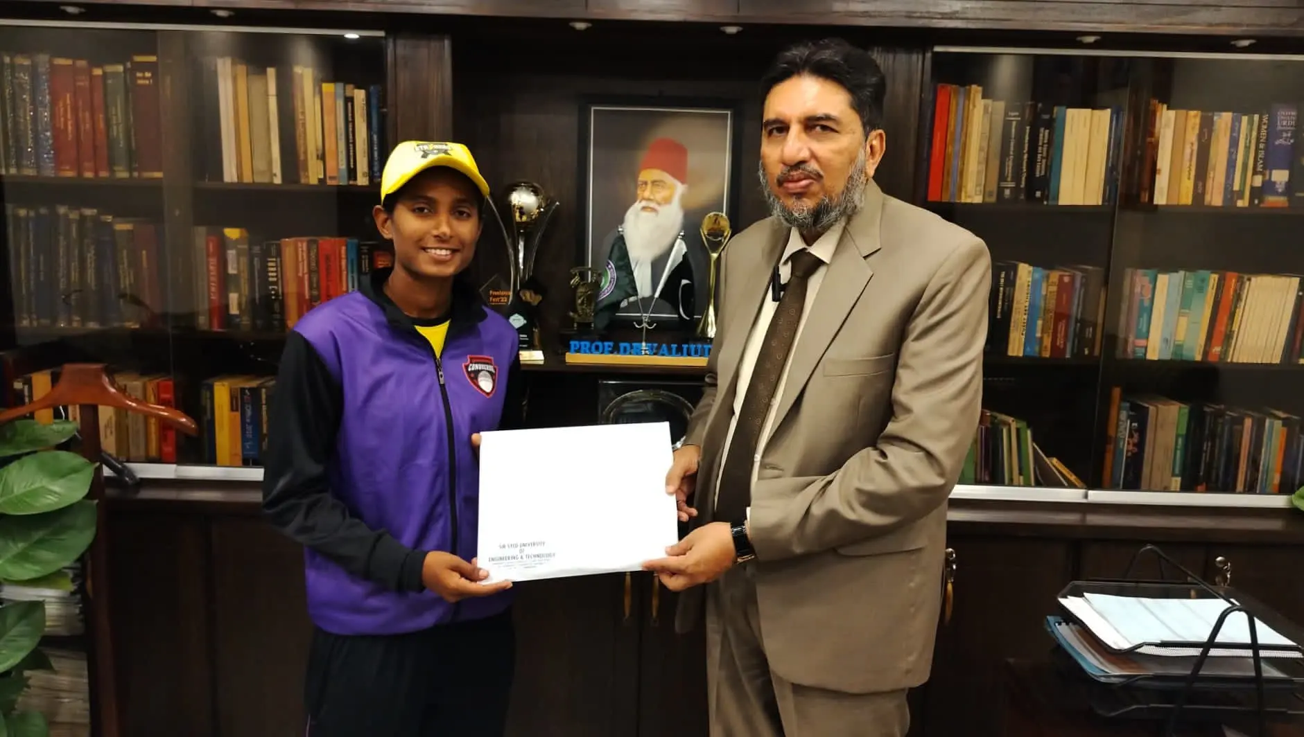 SSUET scholarship to Aroob Shah