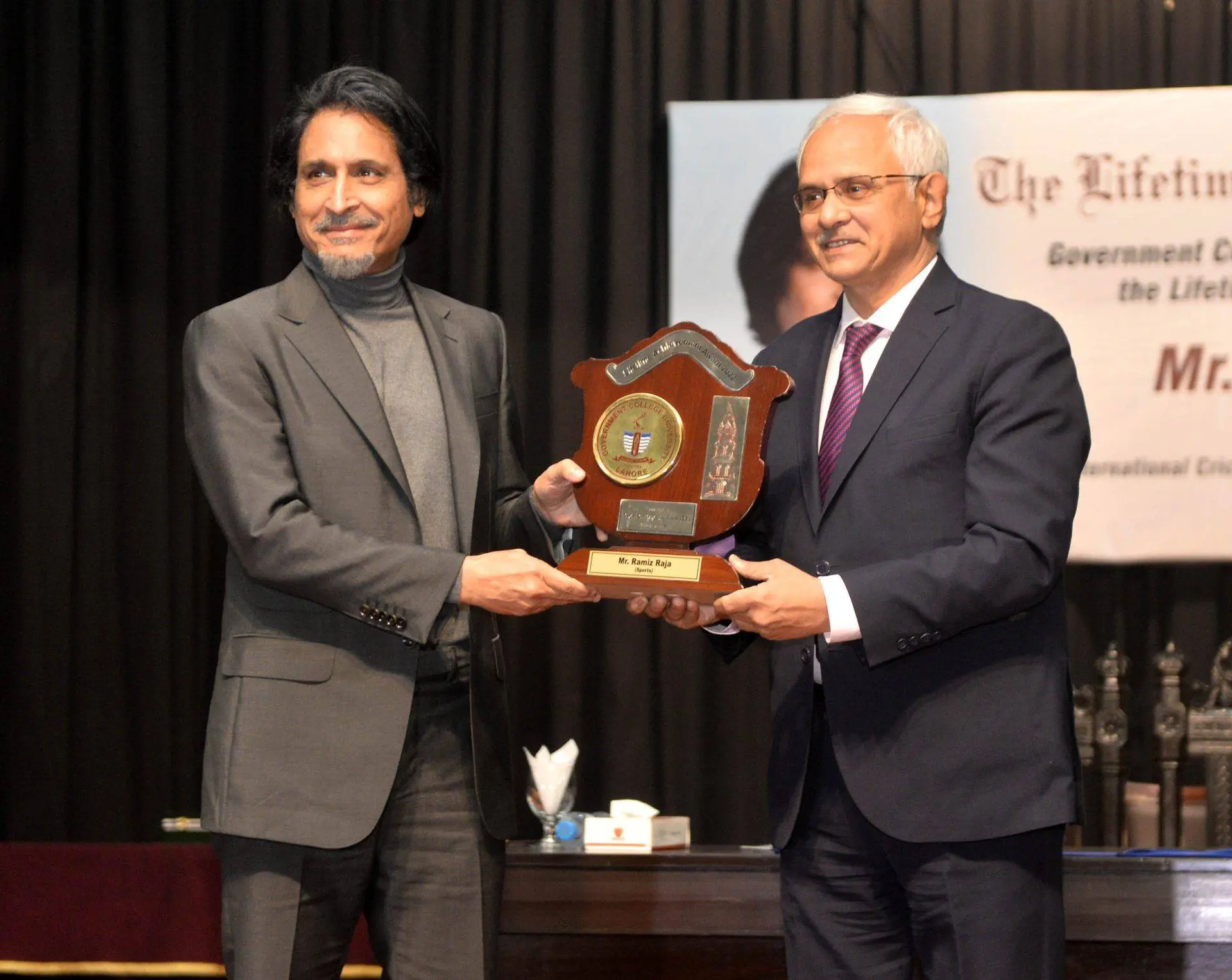 GCU Award to Ramiz Raja