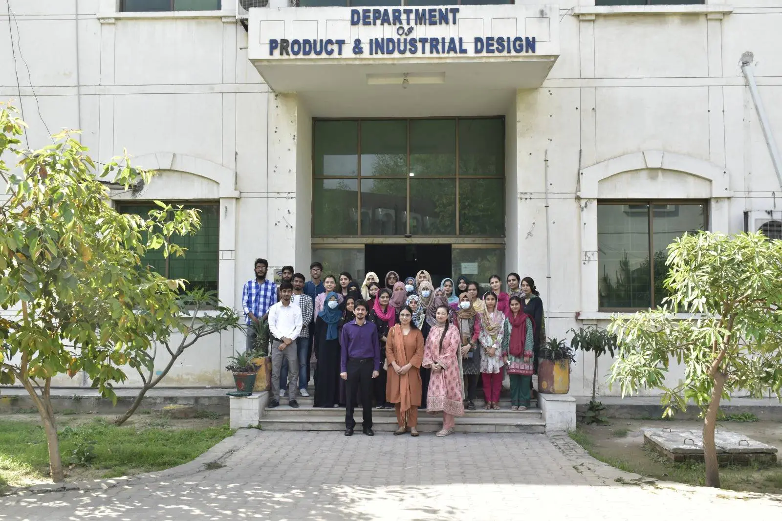 UET PID organizes lecture on Digital Illustrations for Product Designers