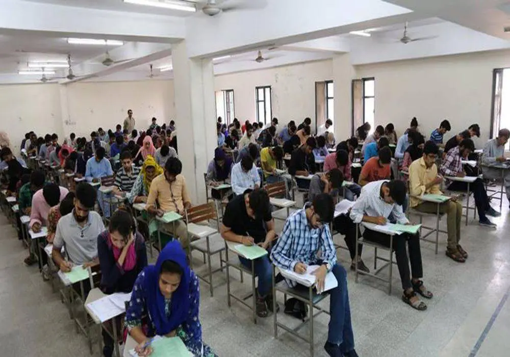 Students Caught Using Bluetooth Devices to Cheat in Medical College Entrance Exam