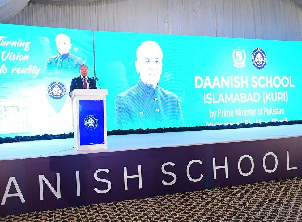 Sharif Vows to Expand Daanish Schools Nationwide