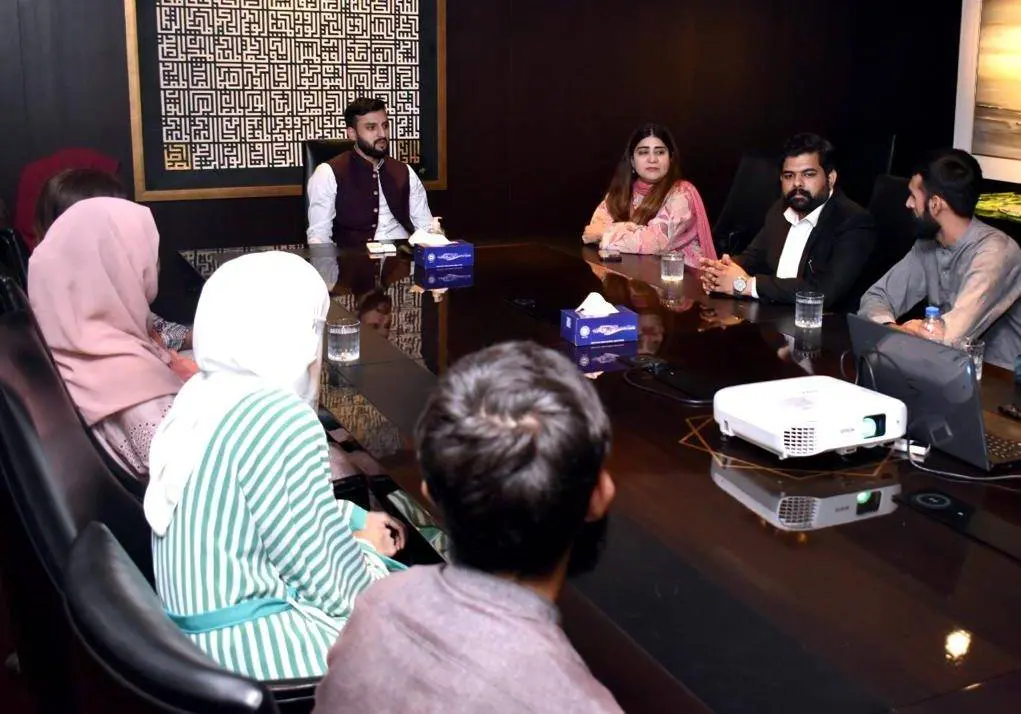 VLG Lahore Cabinet Meets with Founder