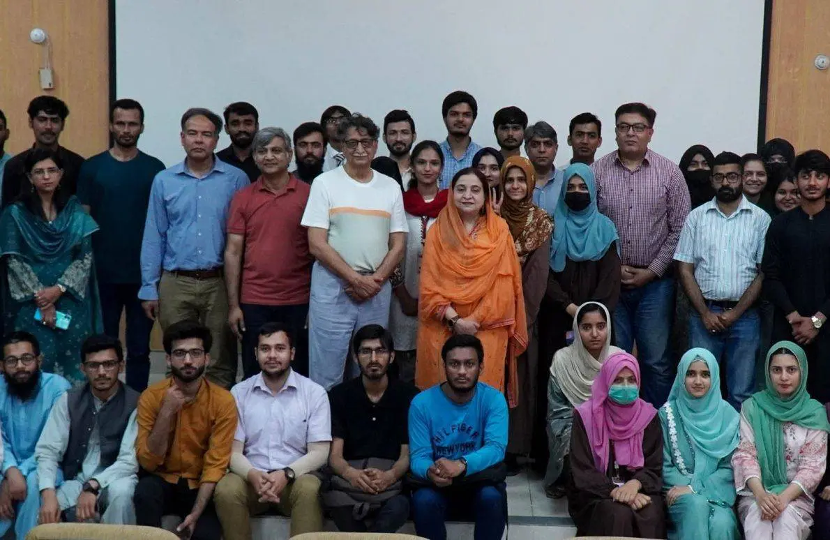 seminar on challenges of deep space missions