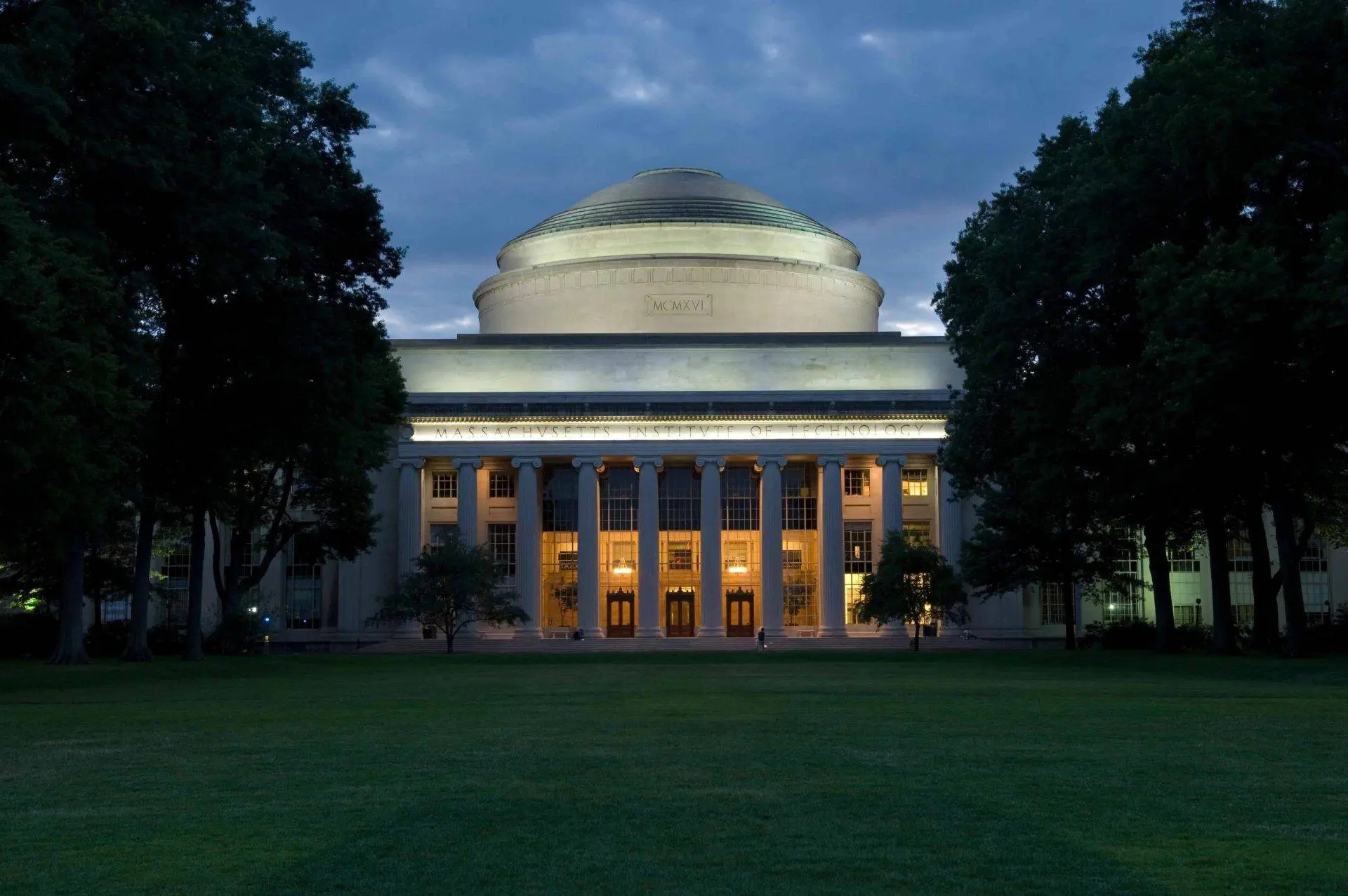 Best Free MIT Courses for IT Graduates