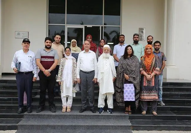 Delegation of Industrialists Visits ICCBS