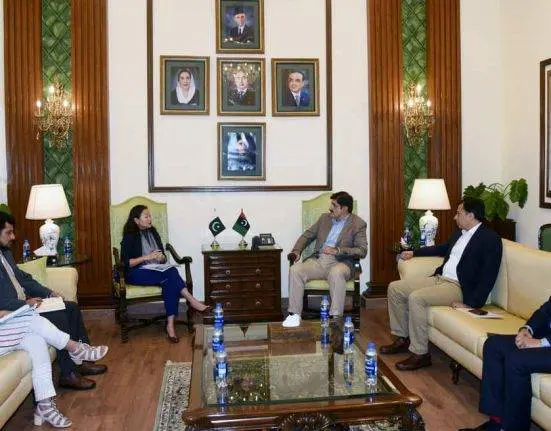 WFP Backs Free School Meal Initiative in Sindh