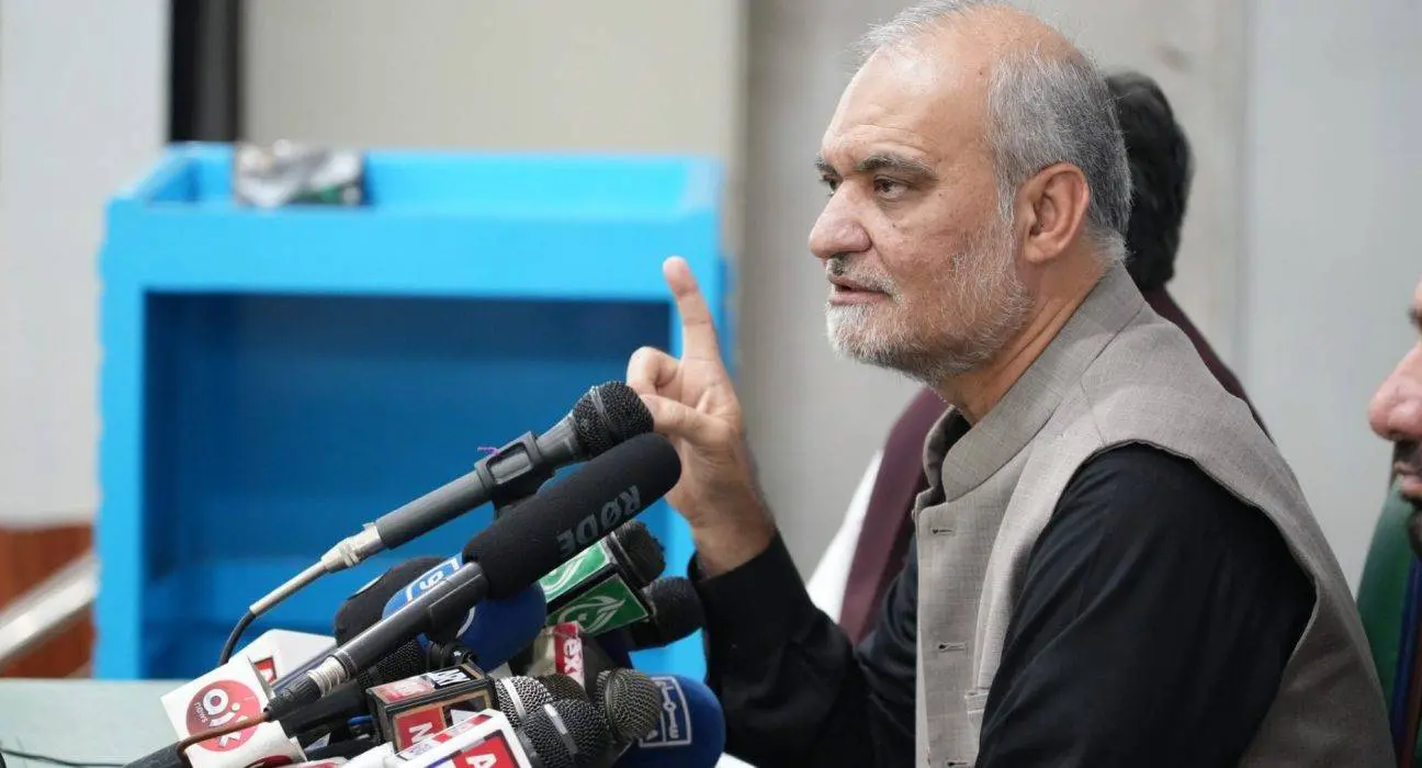 Hafiz Naeem Criticizes Commercialization of Education