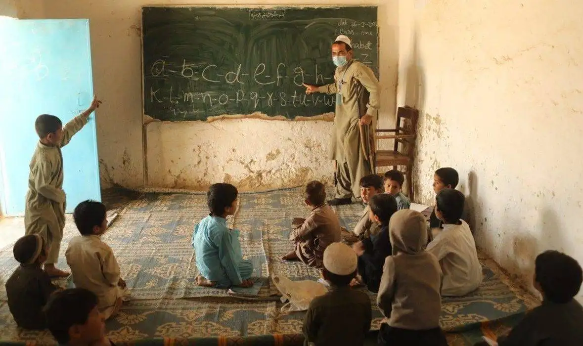 Hundreds of Pakistani Teachers to Receive Overseas Training
