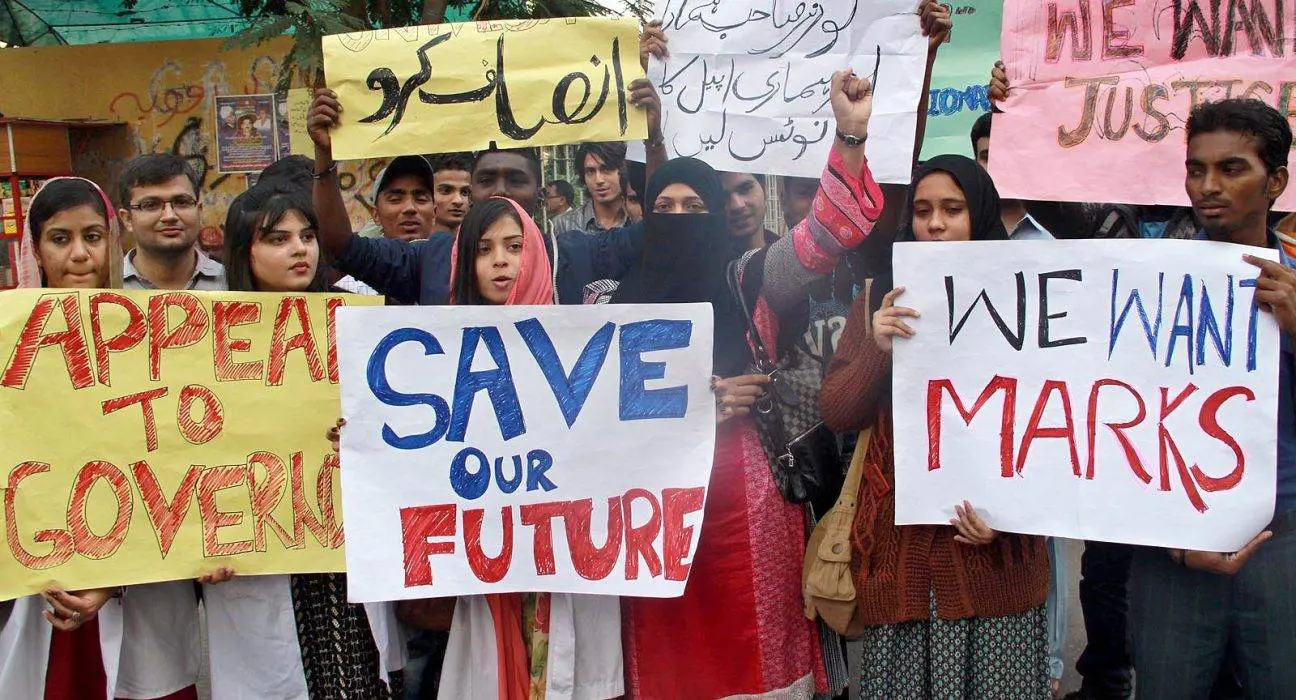 UoK Students Protest Fee Hikes