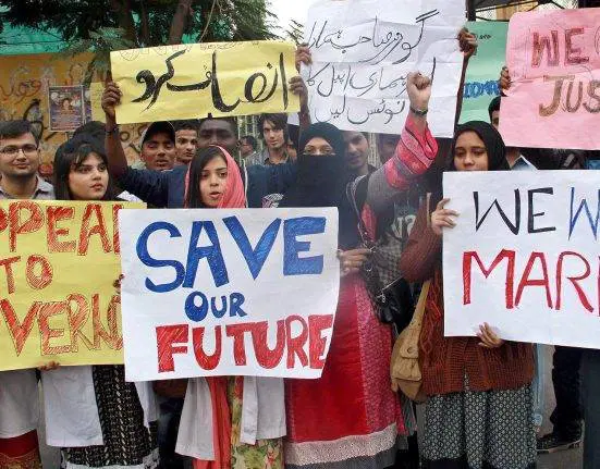 UoK Students Protest Fee Hikes