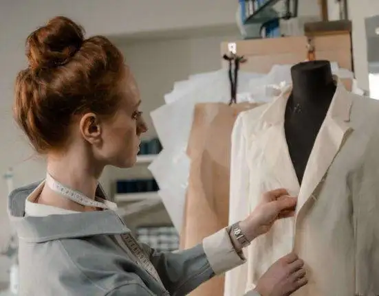 Best Scholarships for Fashion Students in the World