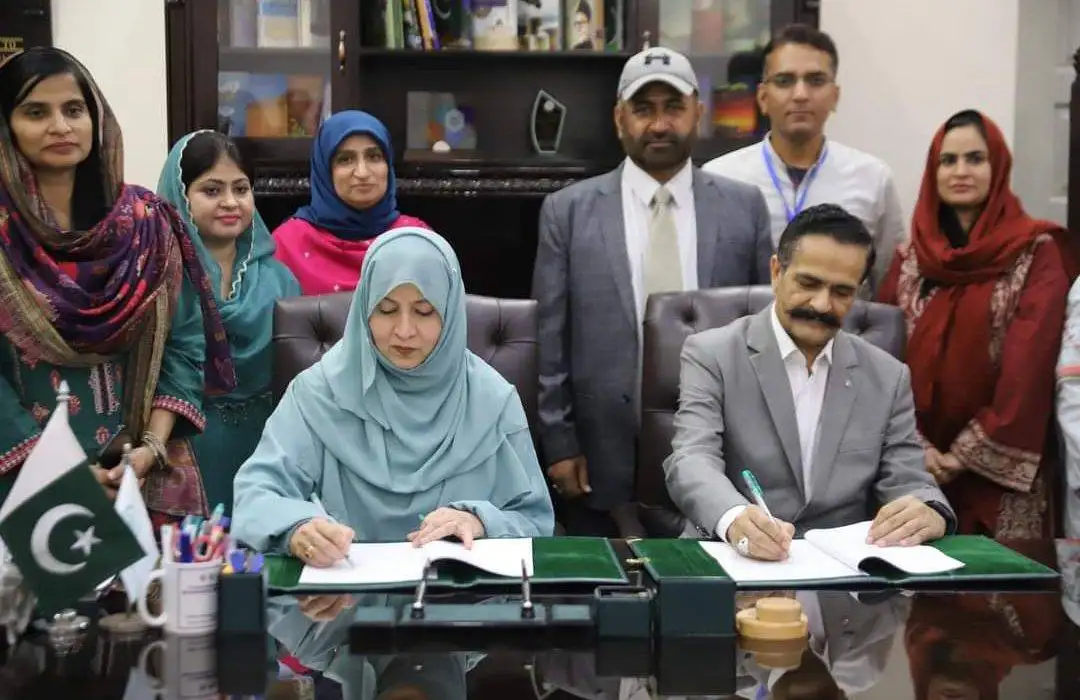 GSCWU and CUVAS Sign MoU