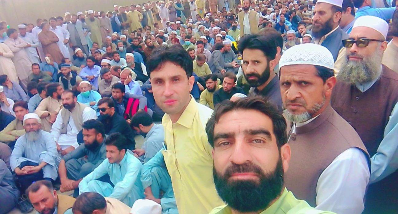 KP Suspends Absent Primary School Teachers Amid Protests