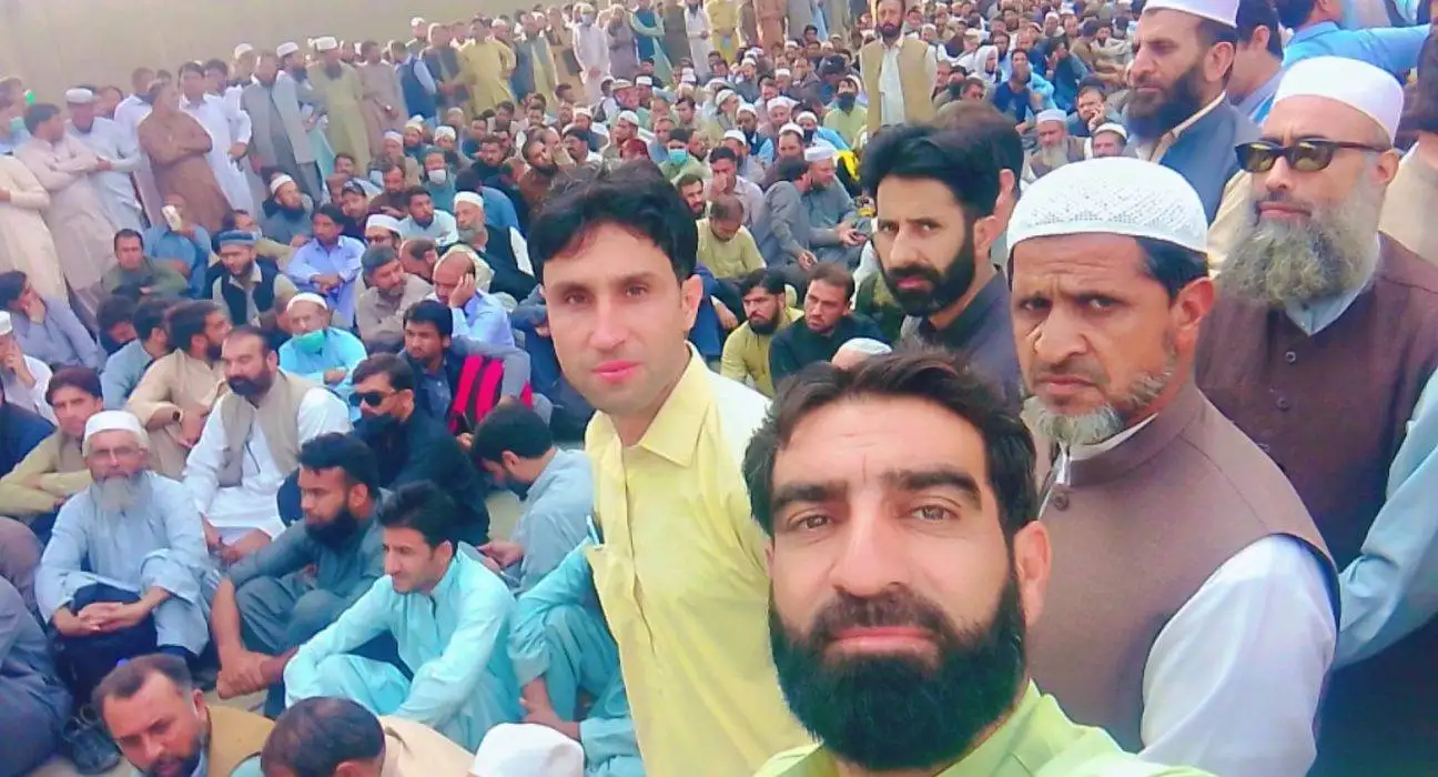 KP Suspends Absent Primary School Teachers Amid Protests