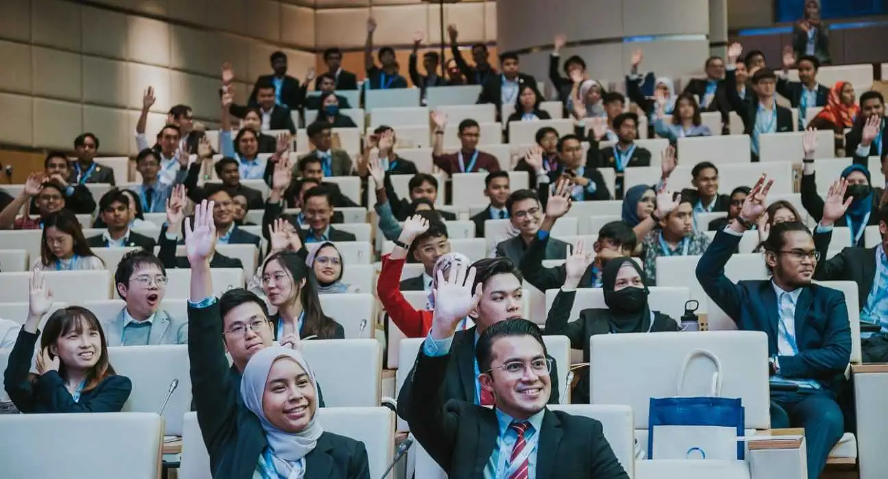 Young Economic Forum in Indonesia