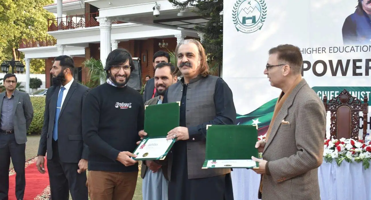 CM Khyber Pakhtunkhwa Awards Fully Funded Scholarships