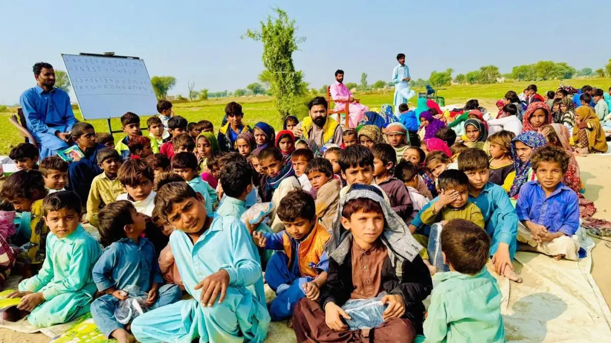 Chinese Enterprises Donate School in DG Khan