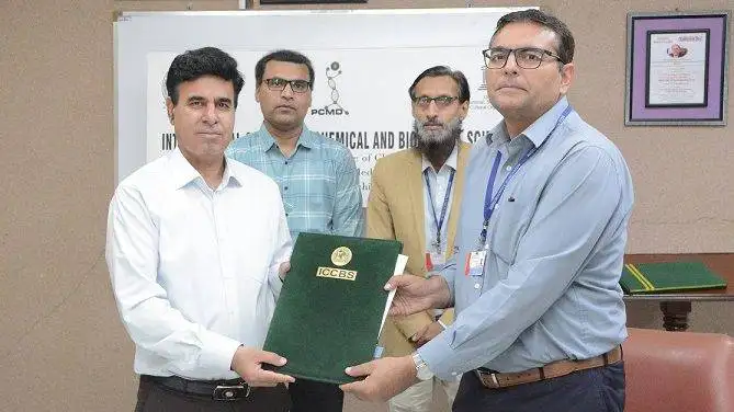 ICCBS and Indus Hospital Ink MoU