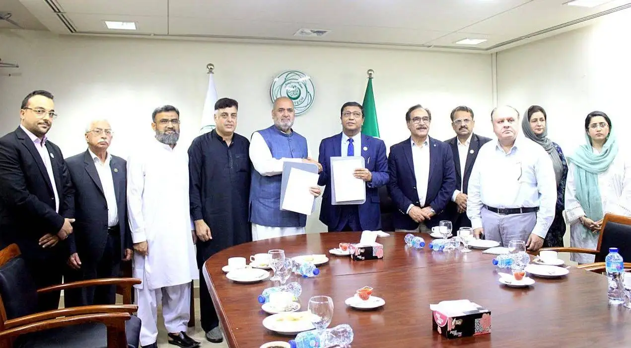 COMSTECH and AUST Sign MoU to Support Palestinian Students