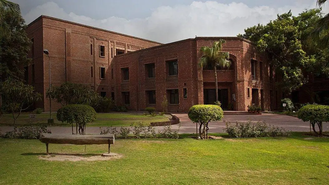 Kinnaird College Mourns the Loss of Two Bright Stars