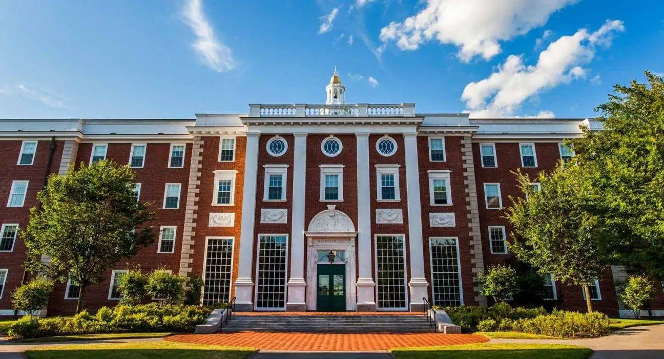 US Govt Threatens Harvard Funding