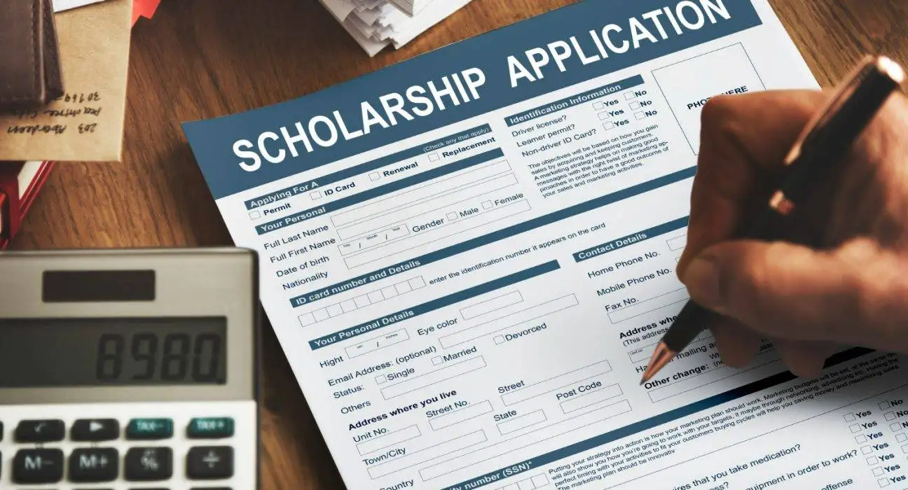 When is the Right Time to Apply for Scholarships
