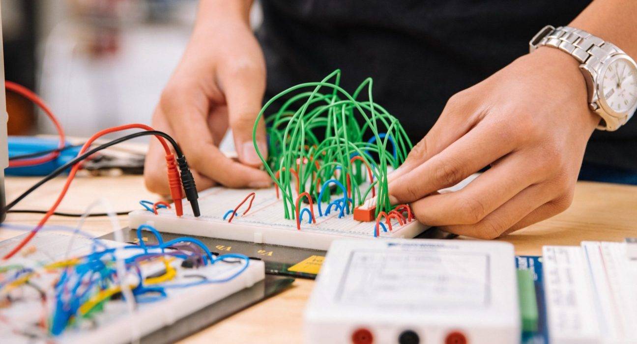 Study Reveals the Confidence-Killing Habit Among STEM Students