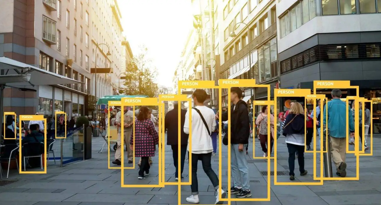 Visualising and Fixing Bias in Transformer Models 