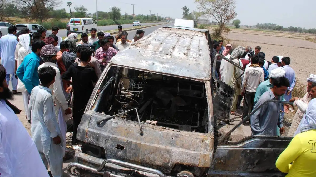 Two Students Dead in College Van Fire