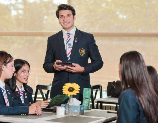 Benefits of Pursuing a Degree in Hospitality Management in 2025