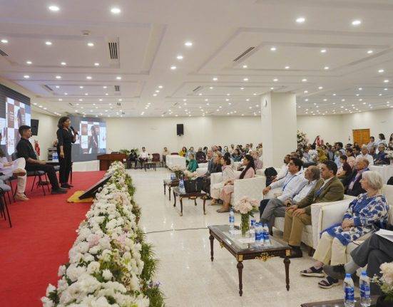 FCCU Faculty Retreat Urges Reform and Collaboration