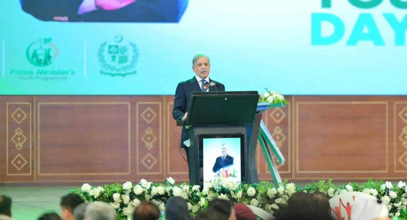 PM to Empower Students with 100000 Free Laptops