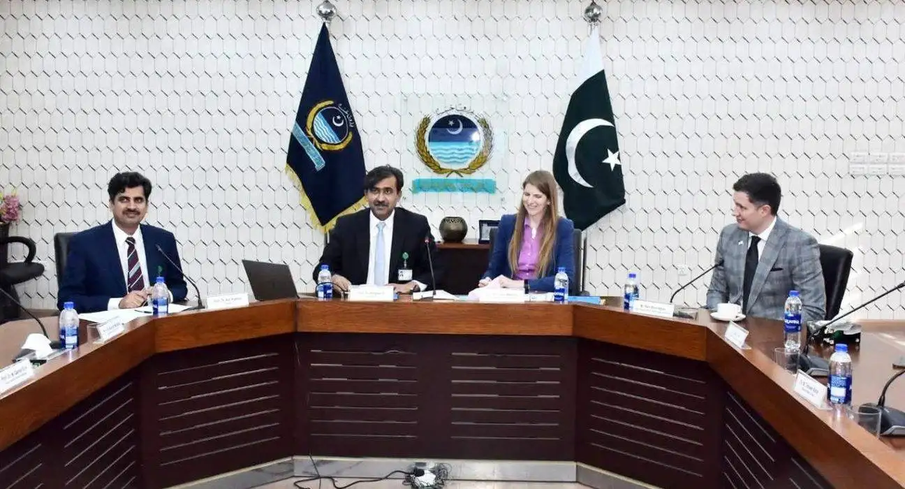 British High Commissioner Visits UAF