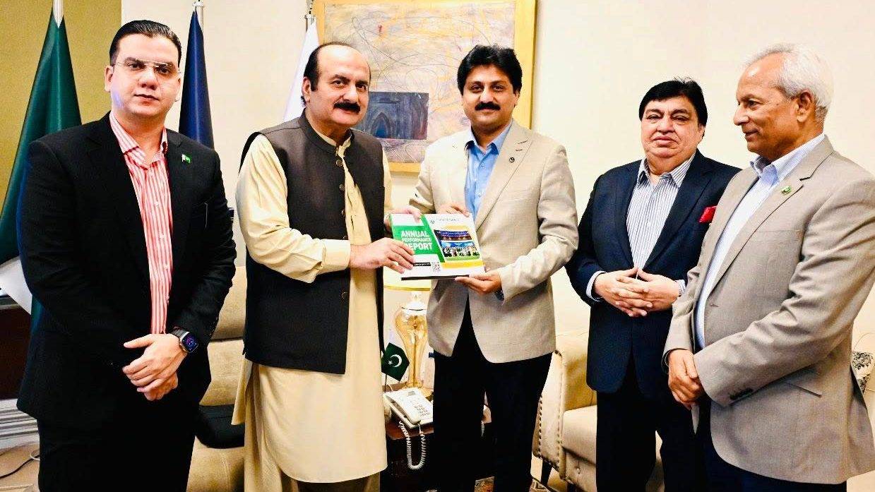 Federal Govt to Launch Free Laptop Scheme for Karachi