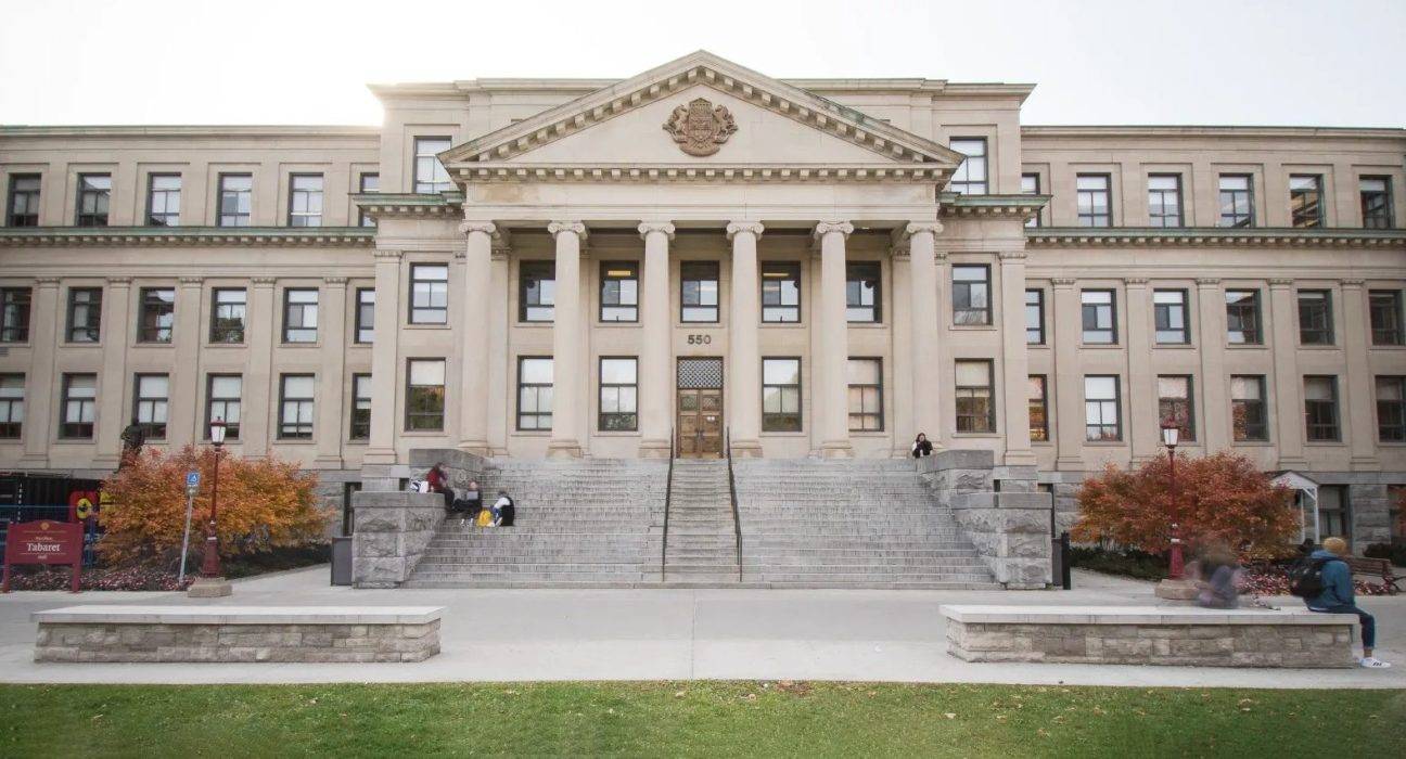Scholarships at the University of Ottawa