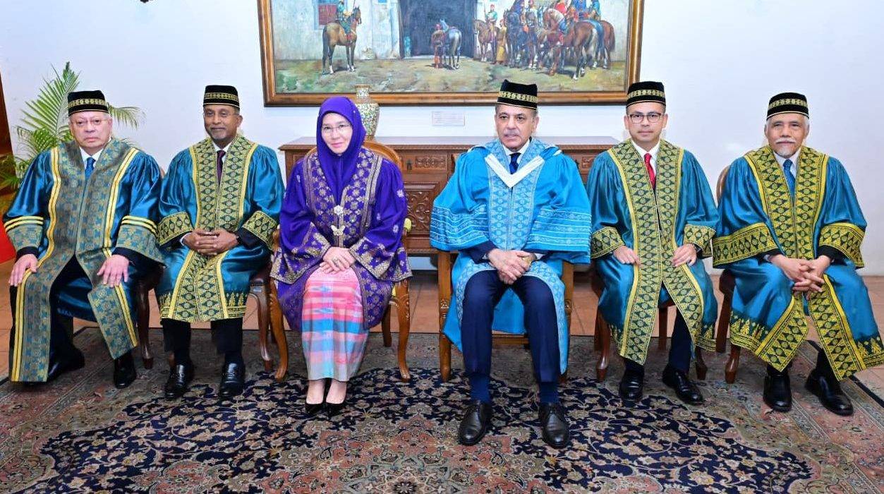 Shehbaz Sharif receives honorary PhD from IIUM