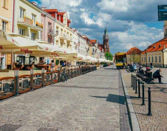 Best Countries to Get Jobs After Graduation