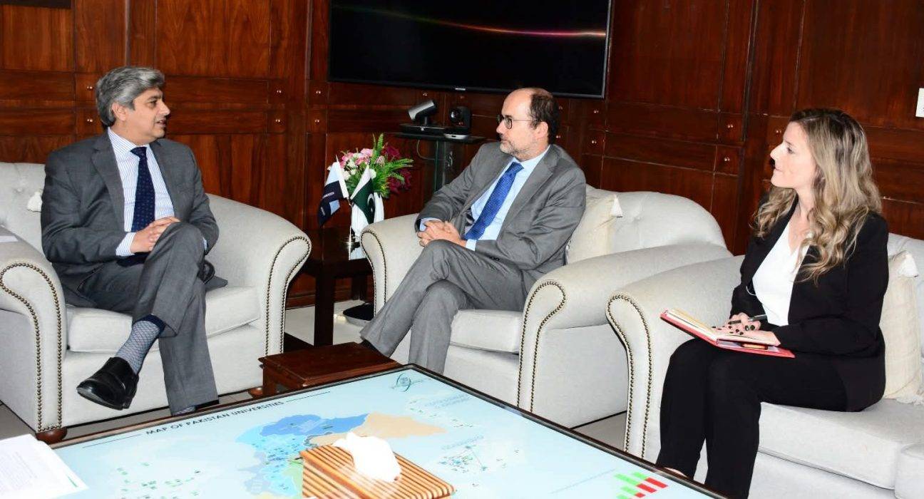 Pakistan and Hungary Deepen Educational Ties