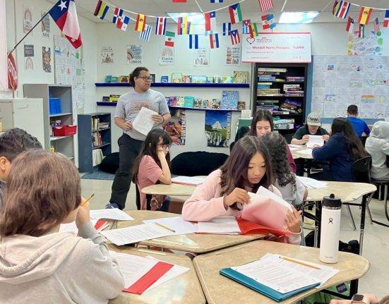 Benefits of Bilingual Education Programs