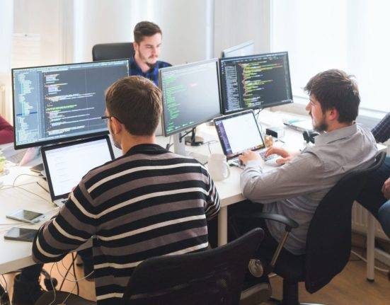 Benefits of Pursuing a Degree in Computer Science